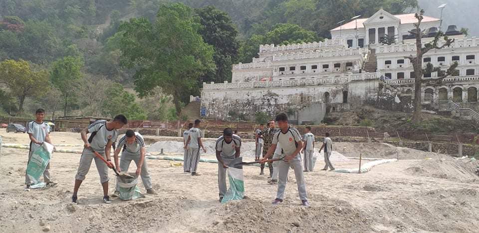पाल्पाको रानीमहलमा हुने सञ्जय मेमोरियल बिच भलिबलमा नौ टिम प्रतिस्पर्धा गर्दै